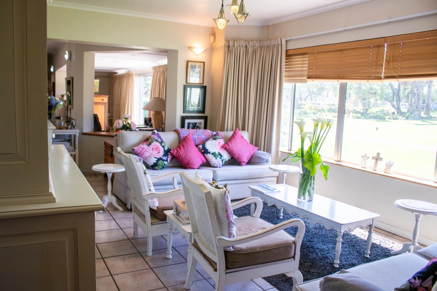 6 Bedroom Property for Sale in Greenways Golf Estate Western Cape